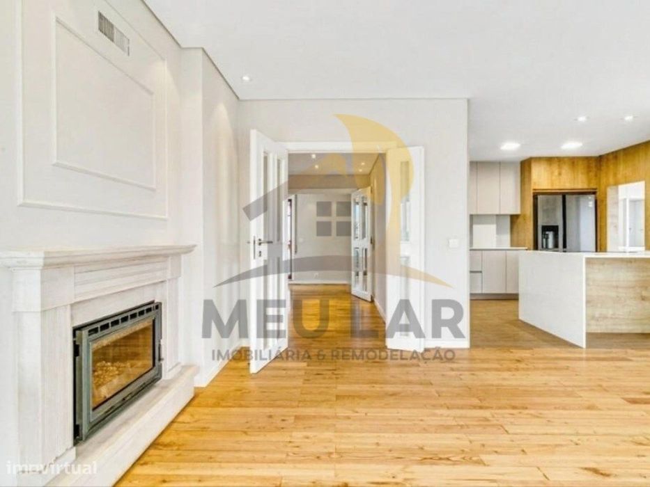 Penthouse T3 Renovada com Terraço - Vila Nova de Gaia