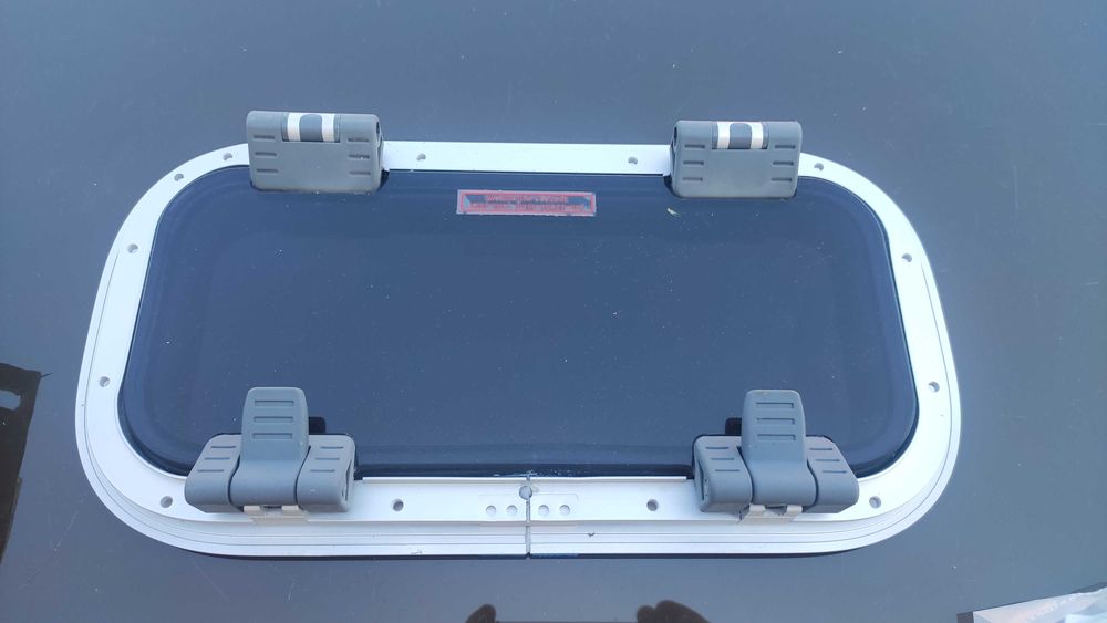 Lewmar okno Standard otwierane moskitiera 191 MM X 367 MM