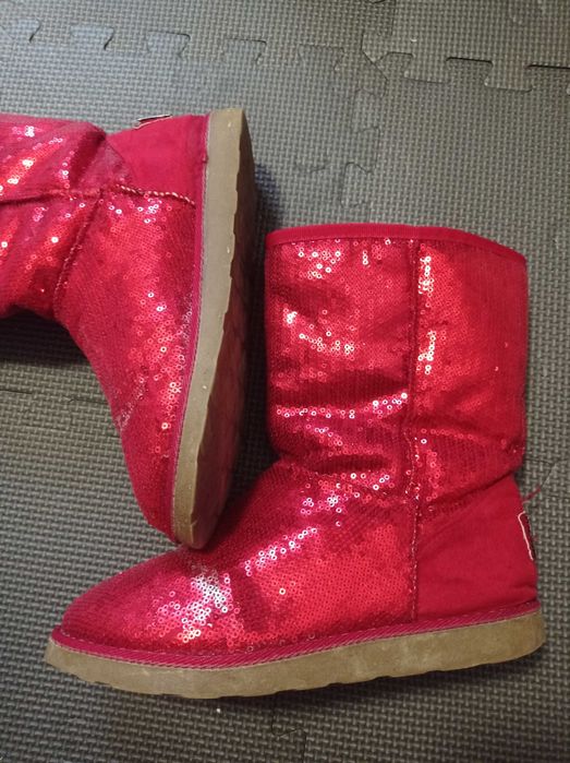 Жіночі уггі. Зимові