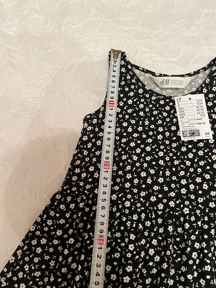 Красивое новое платье H&M на 4-6 лет