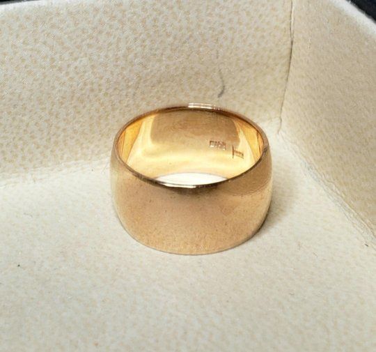 Продам золотое кольцо