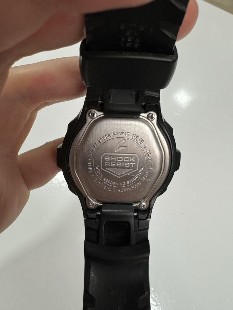 Часы Casio G-SHOCK G-7300