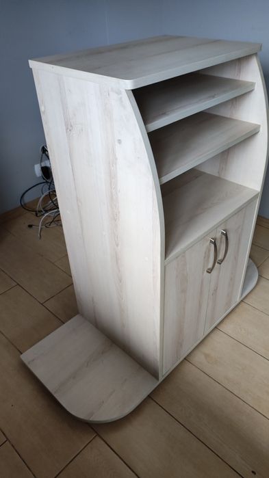 Szafka RTV z półkami na głośniki