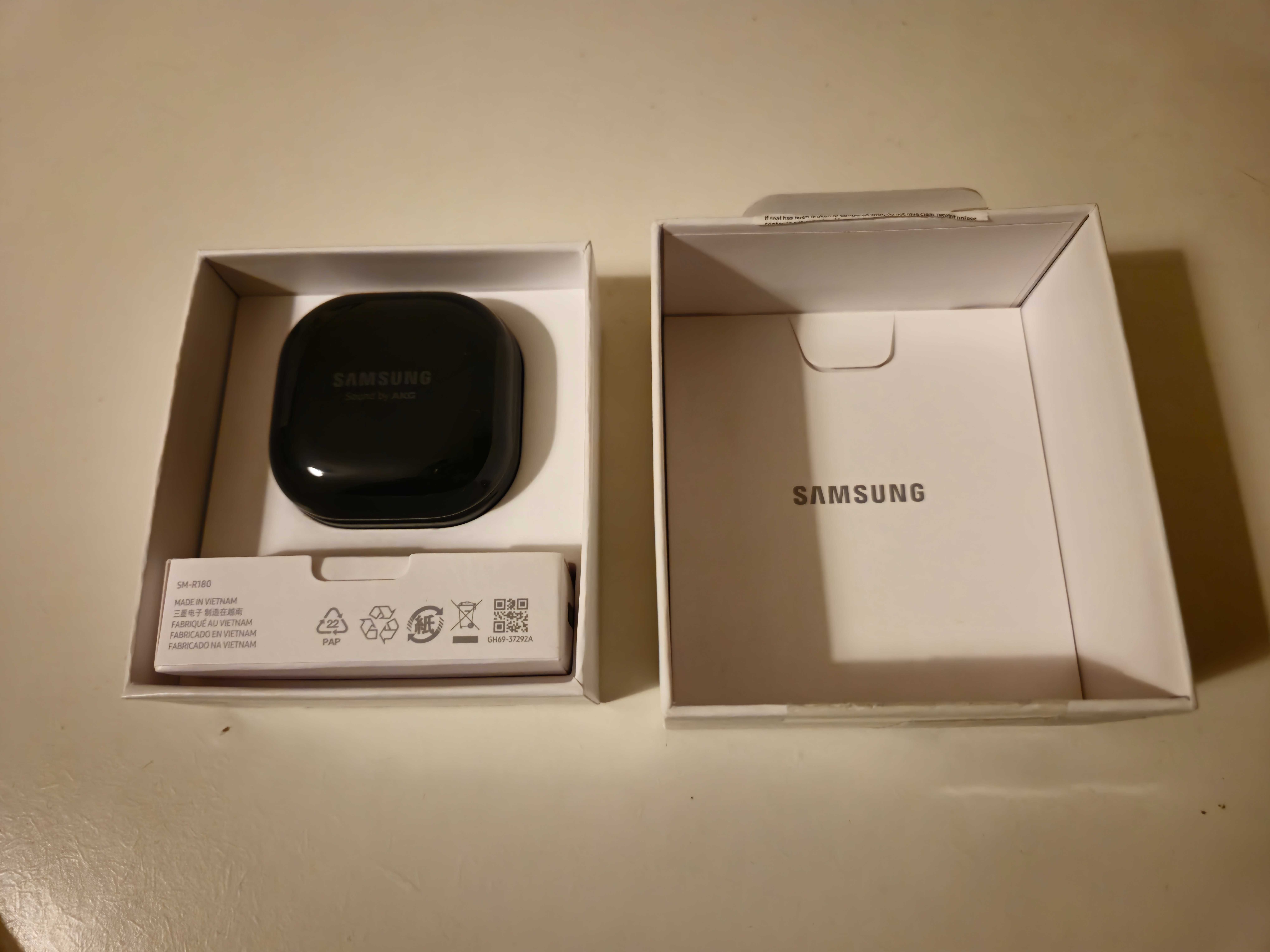 Auriculares Bluetooth True Wireless - Samsung Galaxy Buds Live