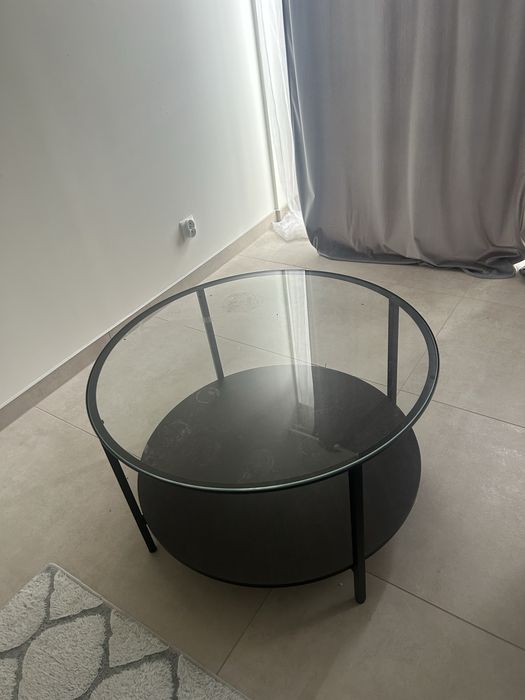 Szklany stolik kawowy