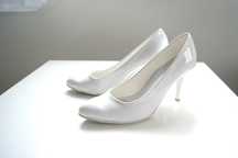 biale slubne buty wloskie na wysokim obcasie obcasy 39 krem do slubu