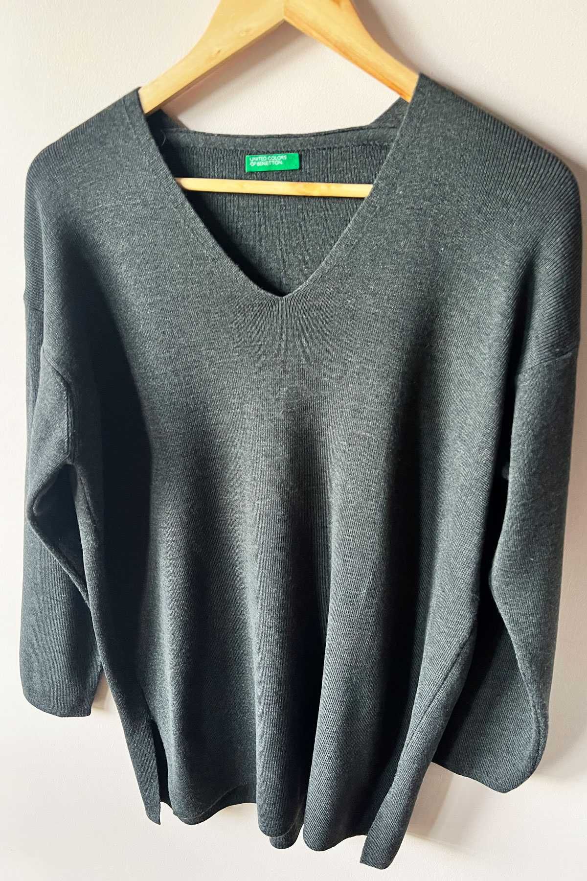 Benetton szary grafitowy sweter z wełną dekolt rozm. M 38 oversize