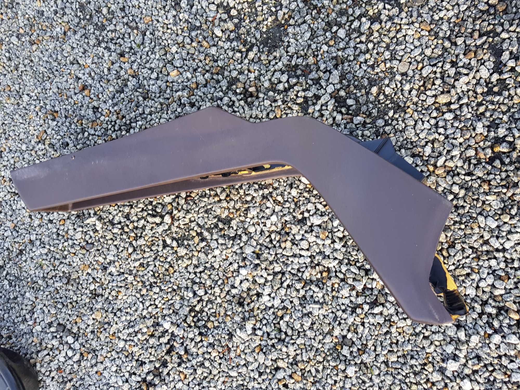 Tunel środkowy mercedes W124 brąz