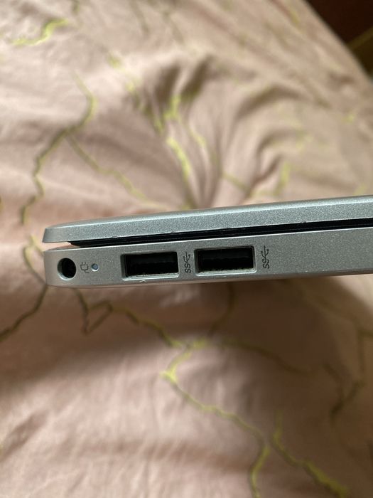 Ноутбук HP dy4038nr i7 16gb