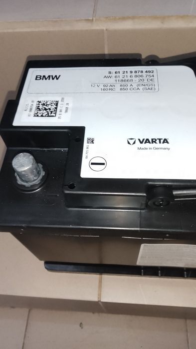 Akumulator Varta logo BMW