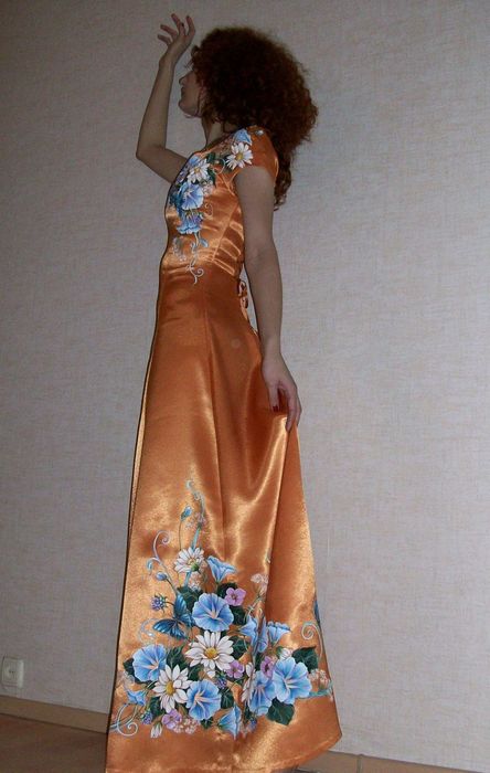 Платье с ручной авторской росписью