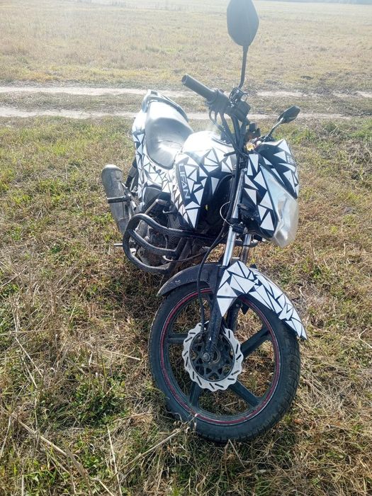 Продам ліфан 150