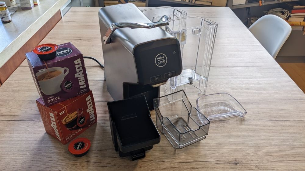 Ekspres kapsułkowy Lavazza A Modo Mio AEG LM3200-U