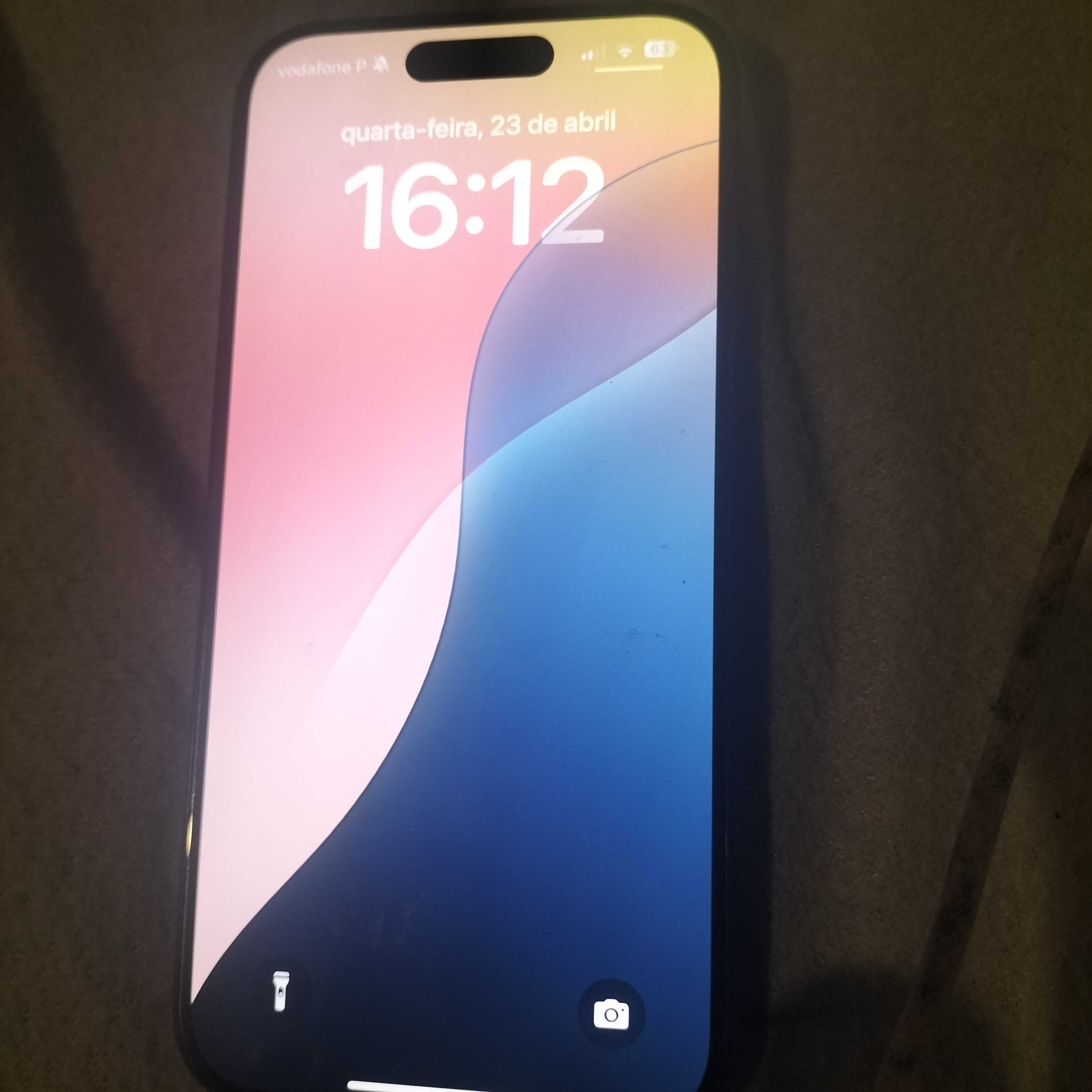 iPhone 15 pro estado novo