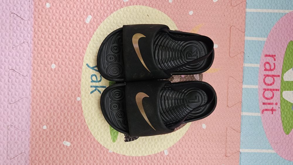 Фірмові оригінальні шльопанці Nike