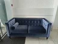 Wygodna kanapa z kompletem foteli