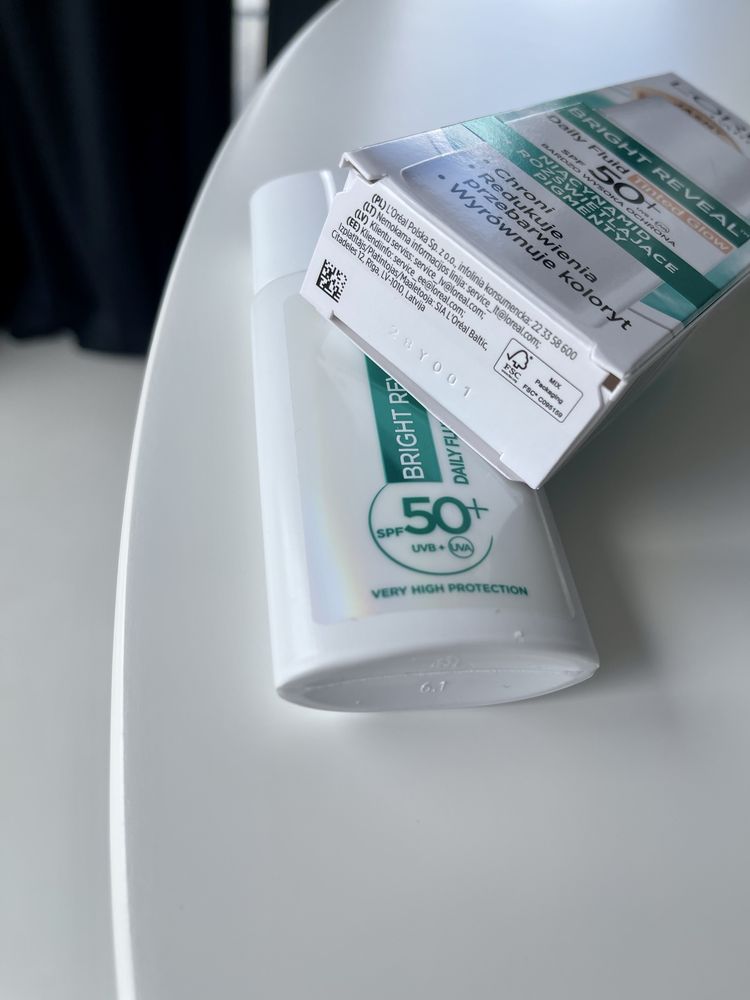 L'oreal bright reveal fluid podkład krem tonujący tinted glow spf50+