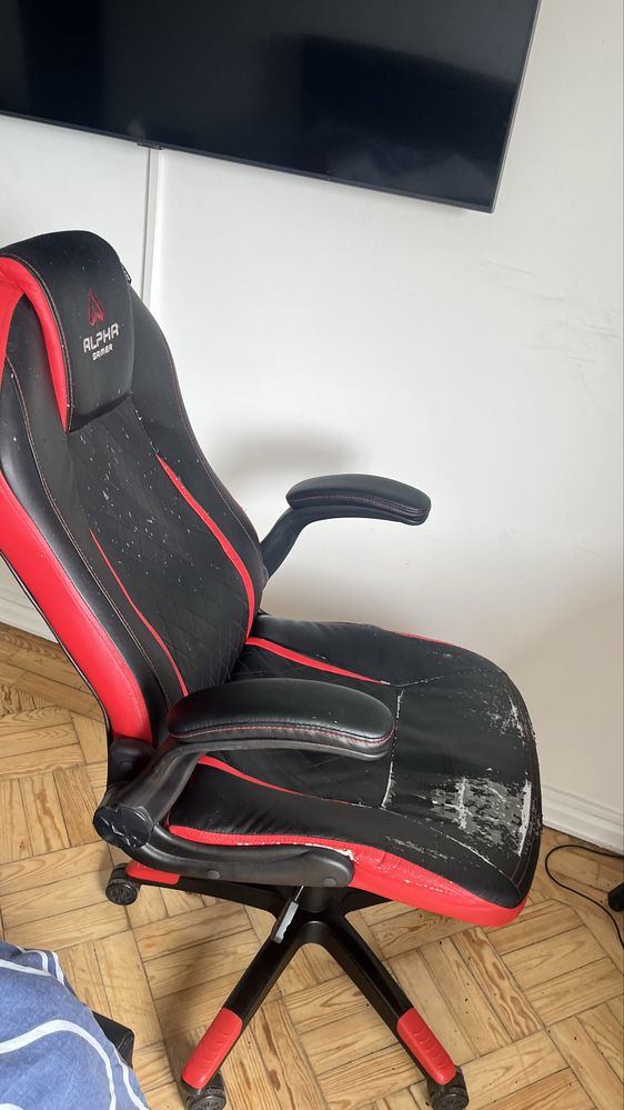 Vendo cadeira gamer danificada