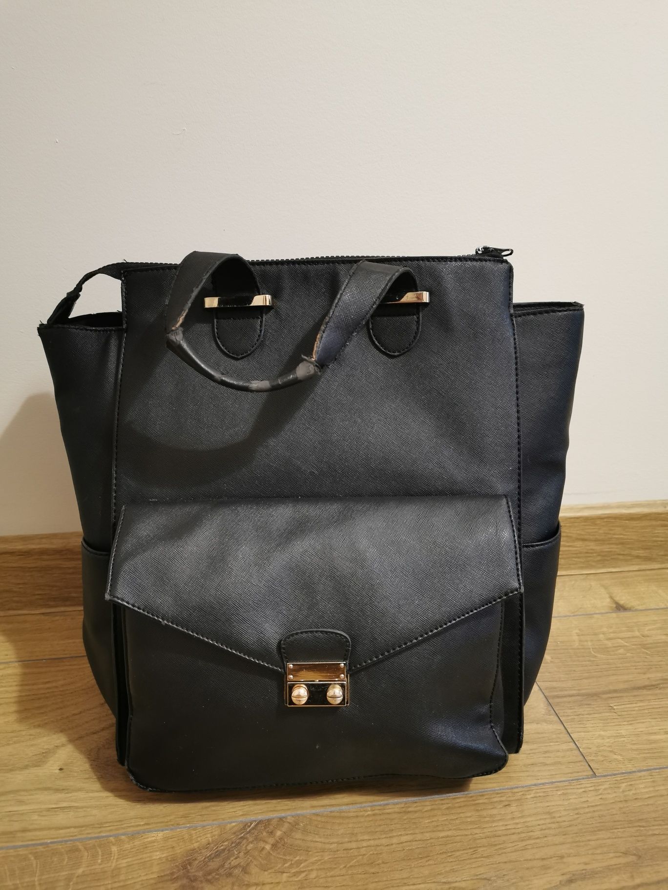 Czarny plecak, A4