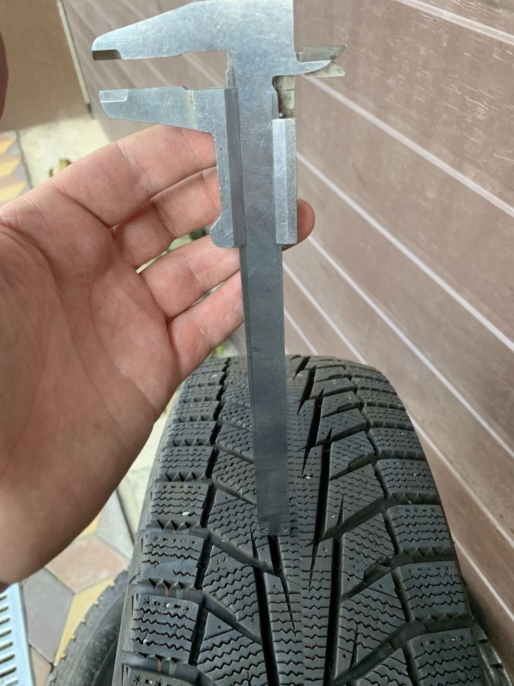 Шини 185/65 R15 XL (протектор 85%) Hankook Winter I*Cept iZ2 (Корея)