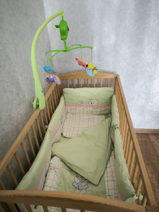 Детская кроватка за 1900