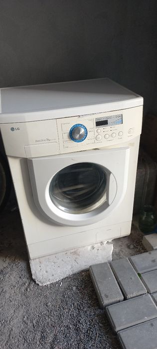 Продам LG пральну машину . Прямий привод. Гарний стан.