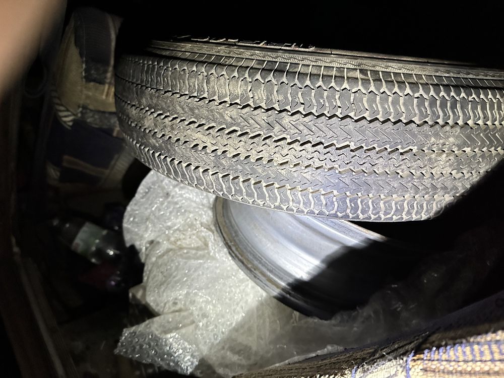 165 80 R13 шина камера ВАЗ 2101 рідна як заводська була ми 16-1  И151