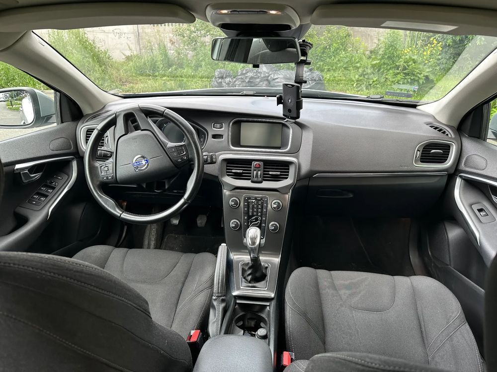 Volvo V40 VOLVO V40 D2 1.6 - końcówka 2013r