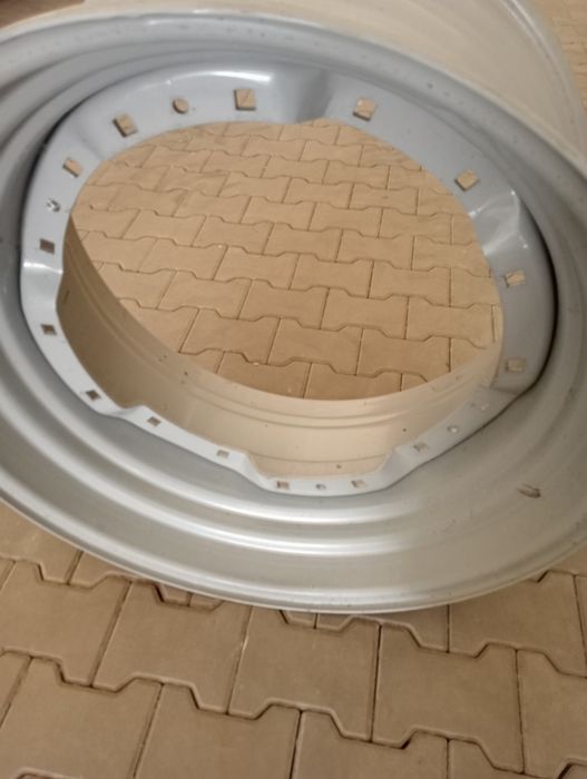 Obręcz 16x30 Massey, Deutz