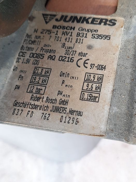 Esquentador Junkers a gás natural 11 litros.