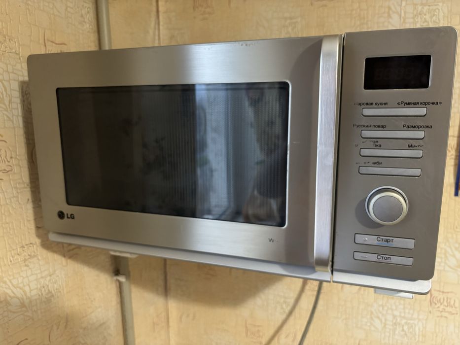 Микроволновая печь с грилем LG MH-6387VRC + крепление на стену.