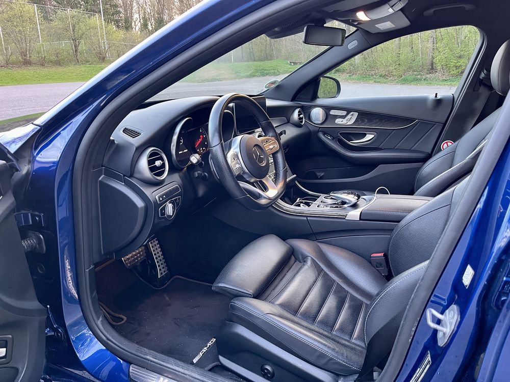 Merecedes-Benz C220d com pack AMG e varios extras