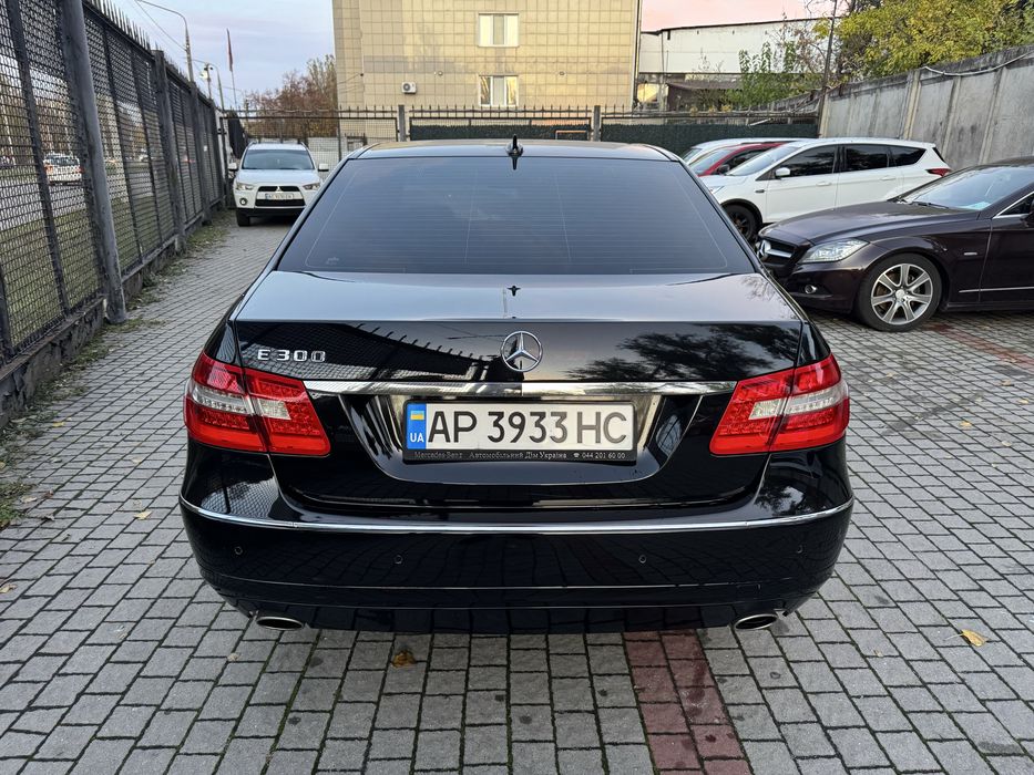 Mercedes Benz 212 3.0 Офіційний Газ Бензин