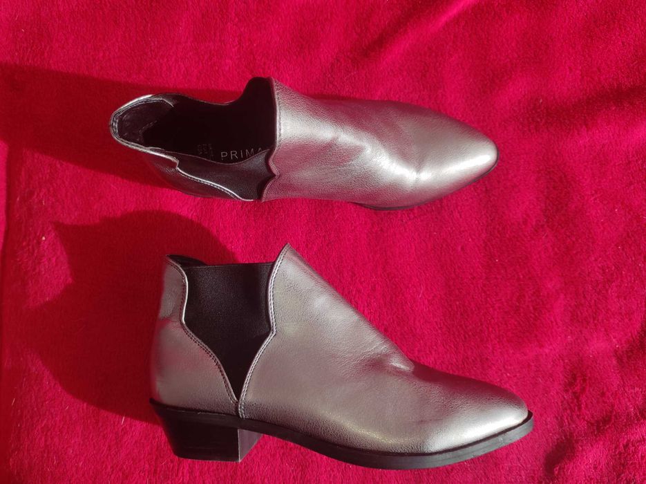 Черевики козаки жіночі на низьких підборах primark 5р (38) срібного