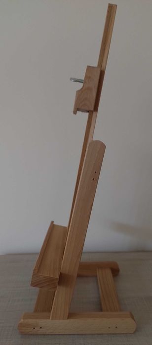 Nowa sztaluga drewniana mała stołowa.