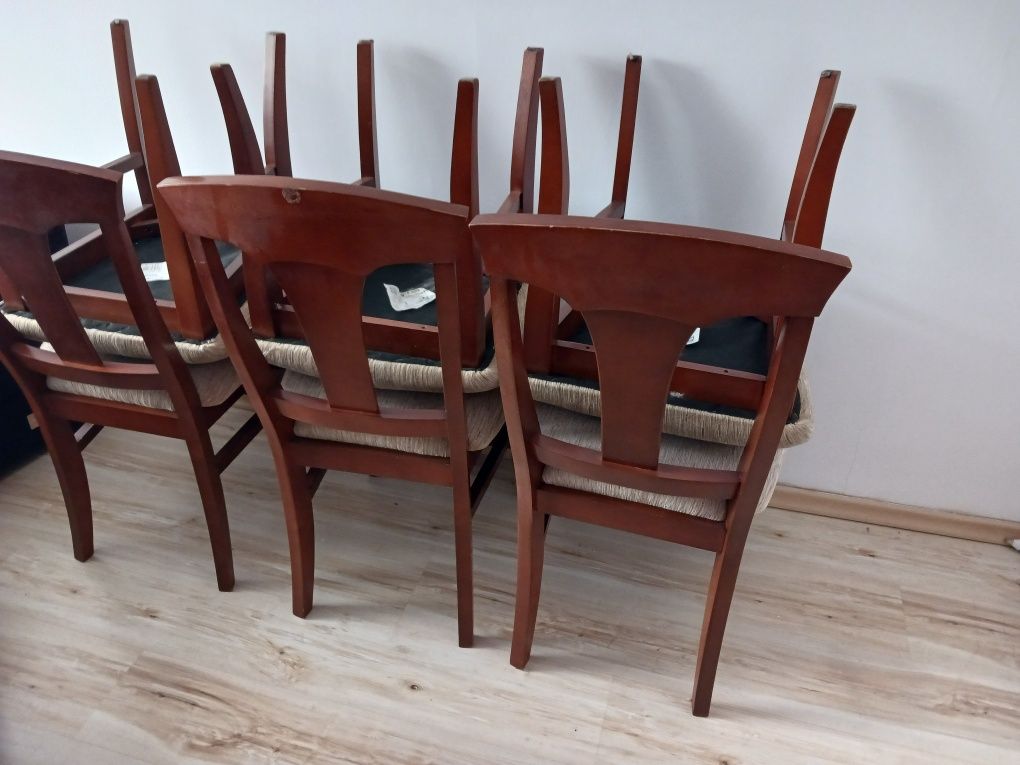 Stół rozkładany z krzesłami,komplet