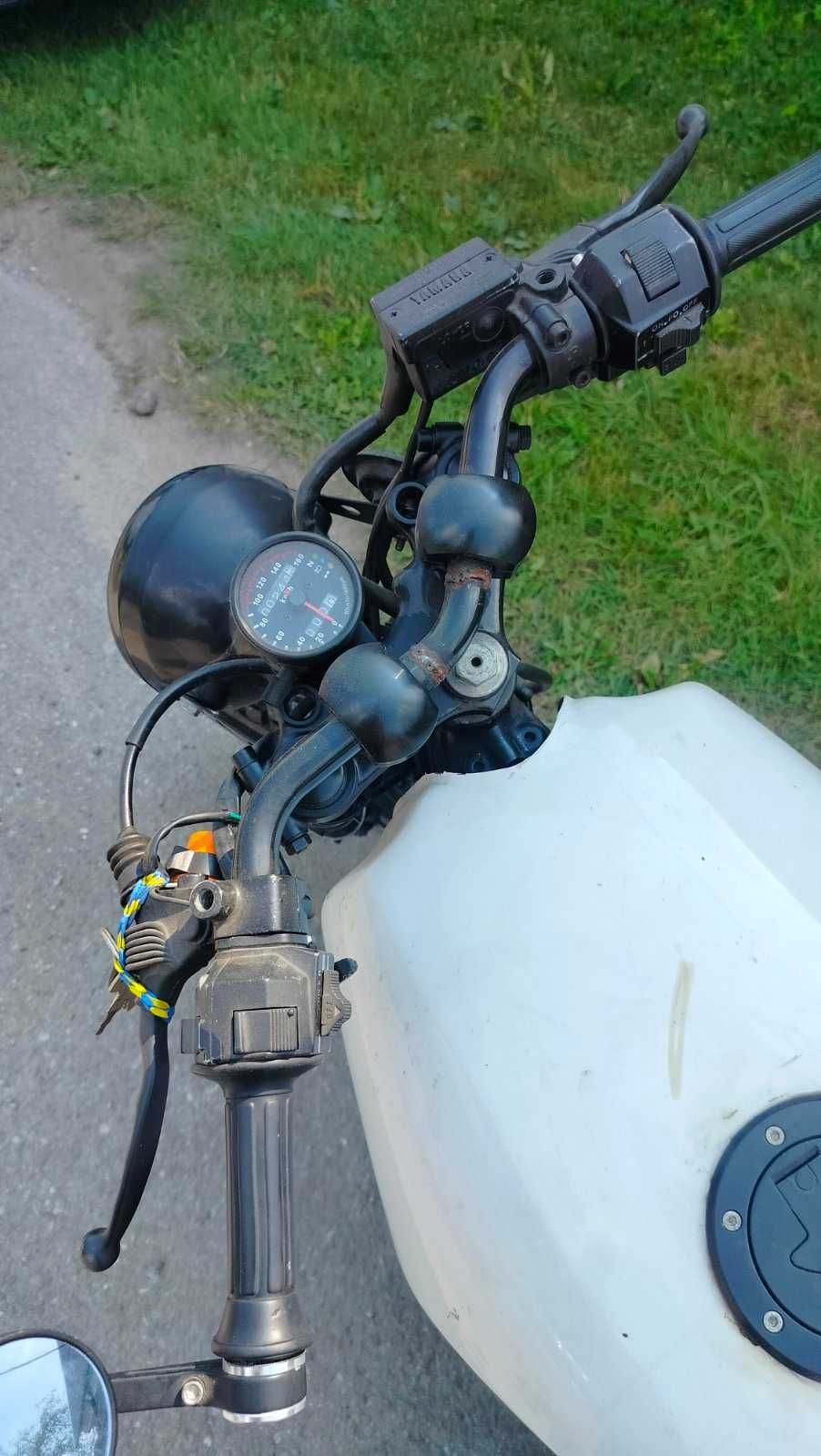 Yamaha XS400, 400cm
