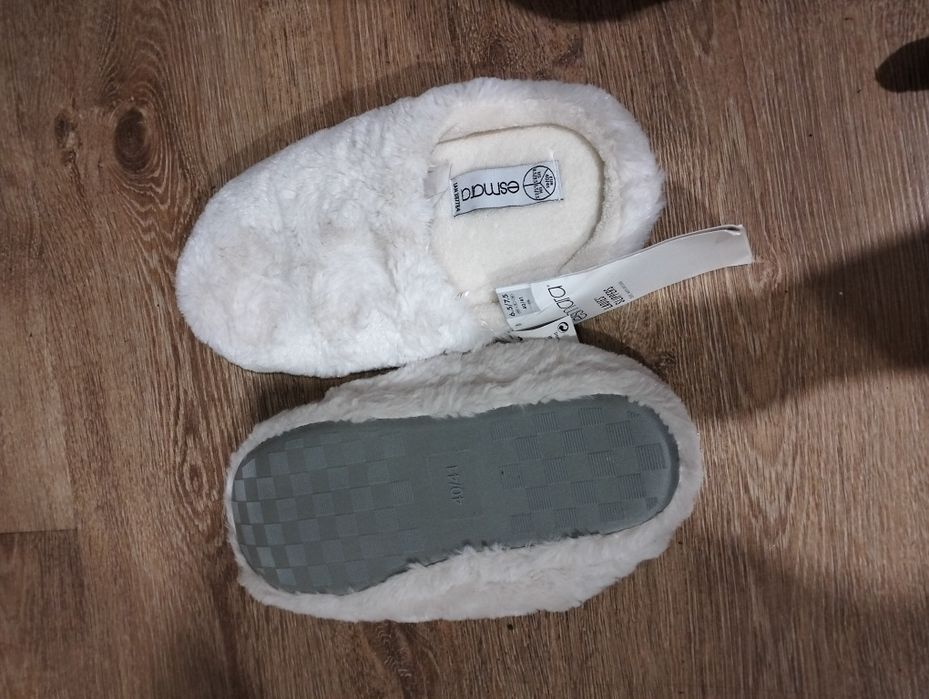 Комнатные тапочки 40-41 размер Кімнатні капці