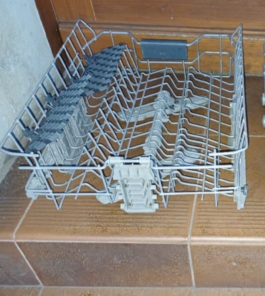 Wyposażenie zmywarki Beko kosz górny