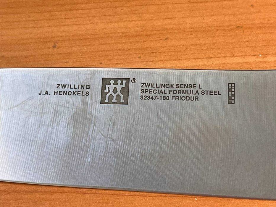 Кухонный японский нож Сантоку ZWILLING J.A.HENCKELS