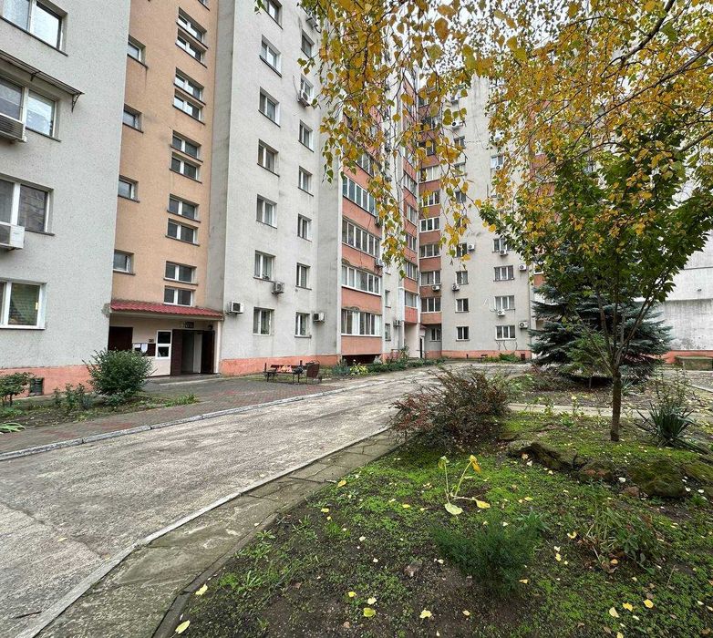Продам квартиру, кирпичный дом 6 Фонтана