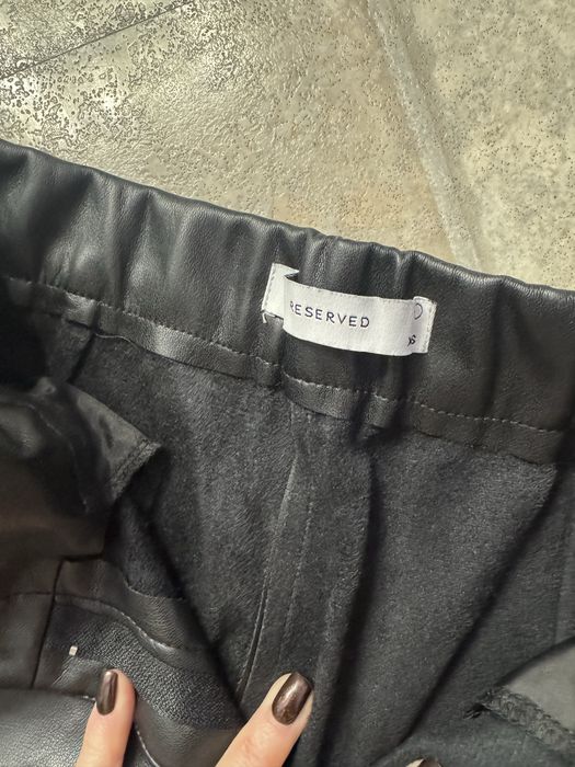 Шорти з єко шкіри Reserved