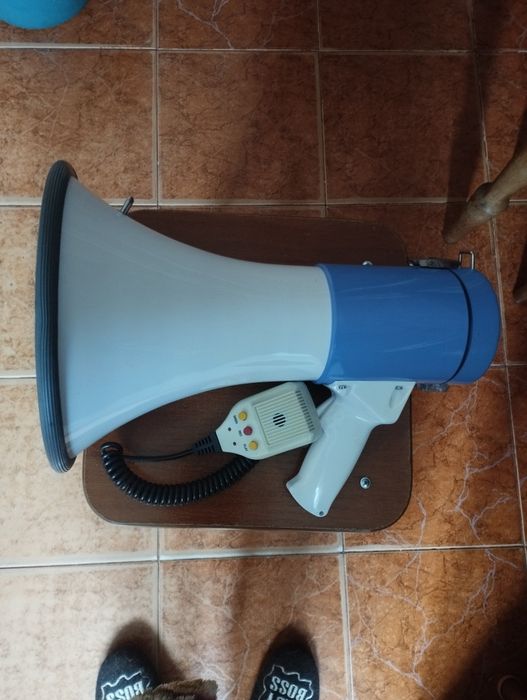 Продам мегафон в идеальном состоянии.