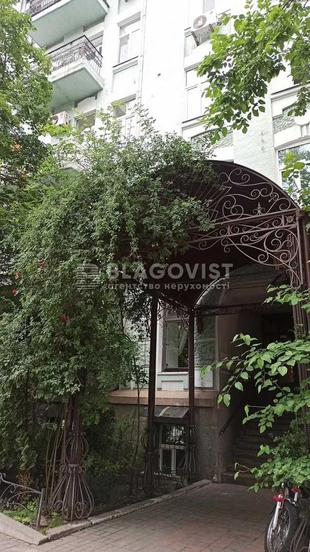 Продаж 3-х кімн кв-ри вул.Шота Руставелі 27 Дореволюційний будинок