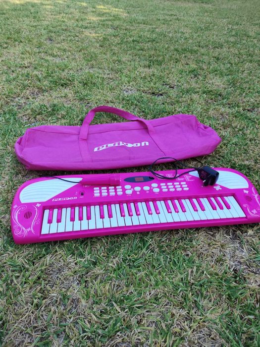 Piano Elétrico com Microfone - Como Novo!