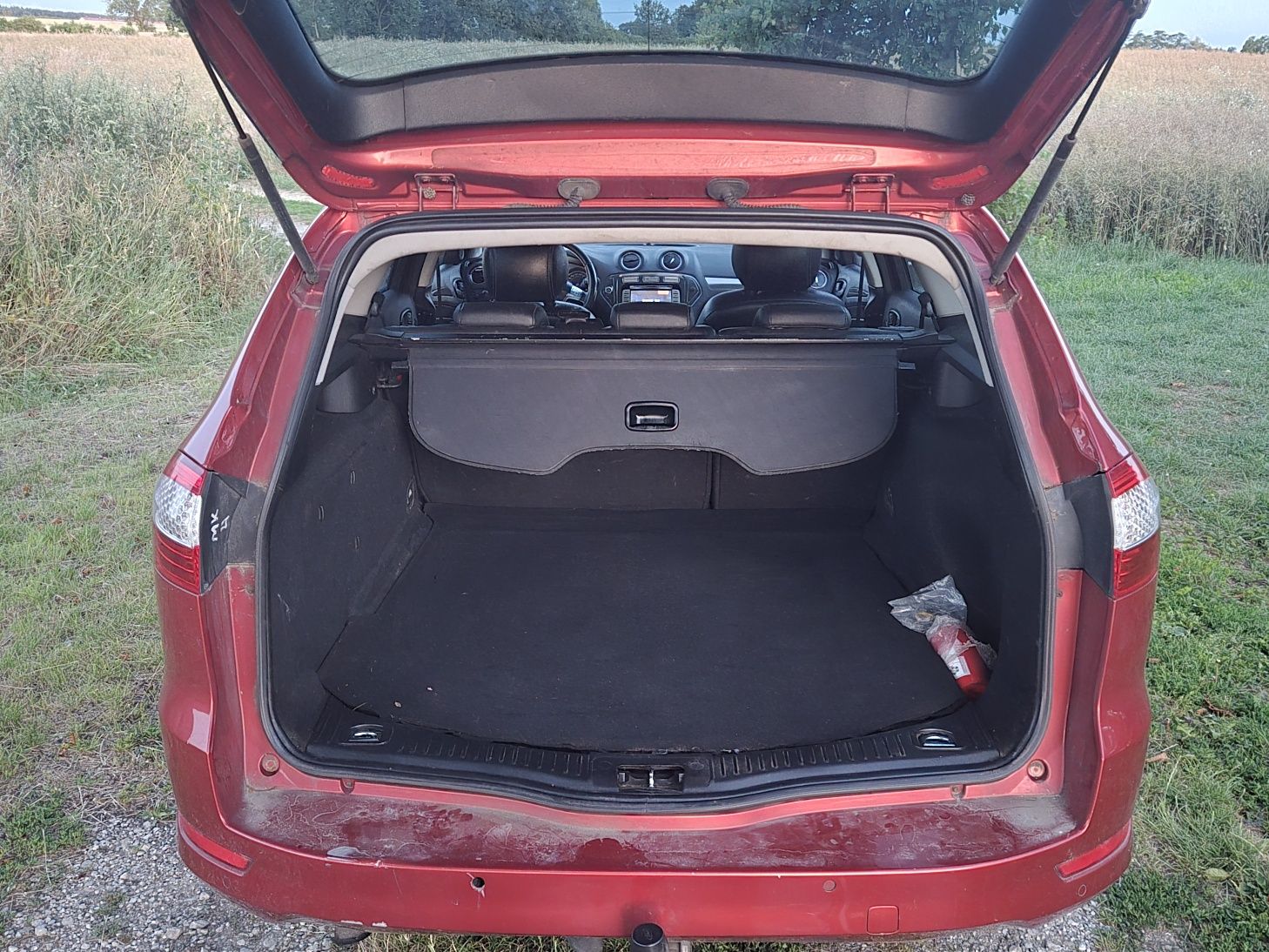 Forda Mondeo bogate