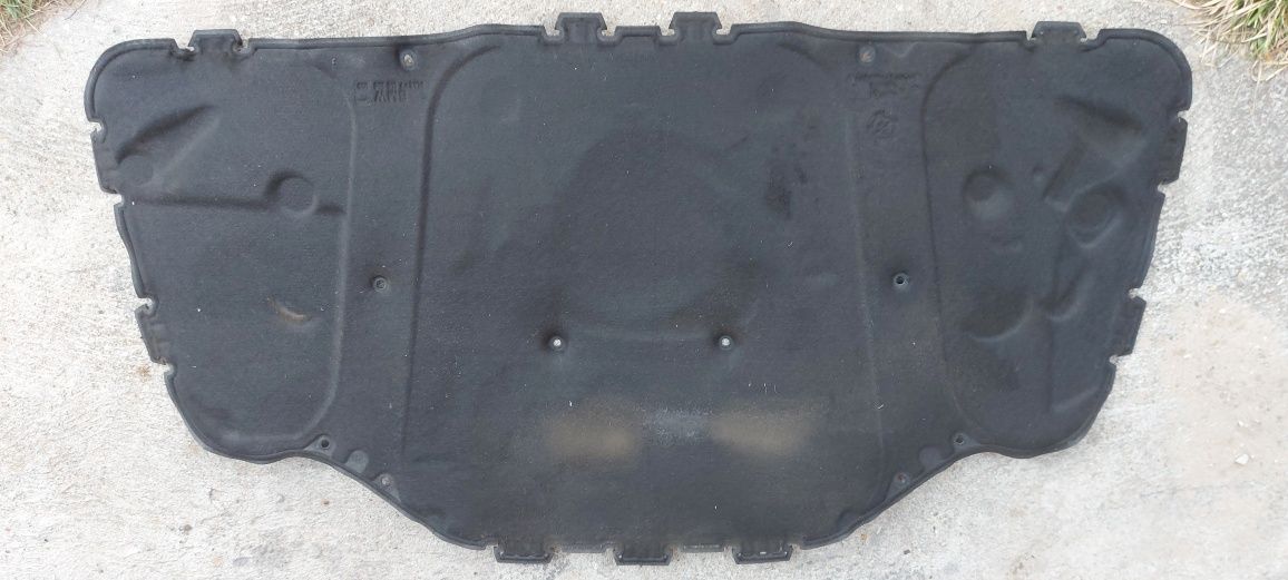 Oslona wygłuszenie wyciszenie maski bmw e60 e61