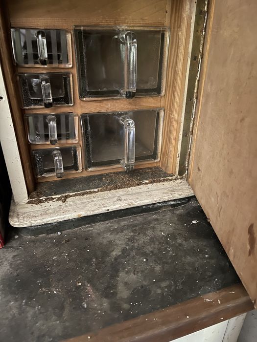 Kredens antyk przedwojenny