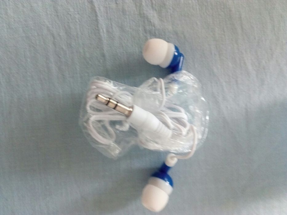 Festival F 2017 phones