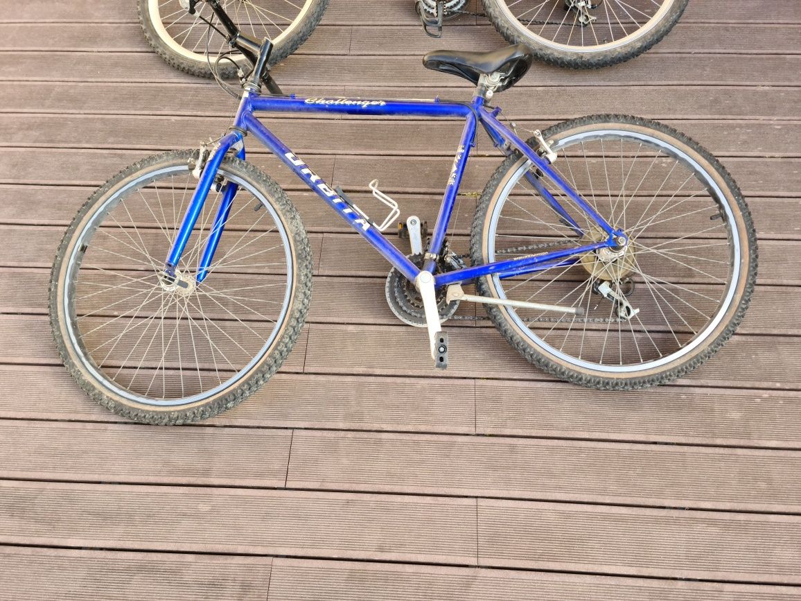 Bicicleta cinza 70, azul 30